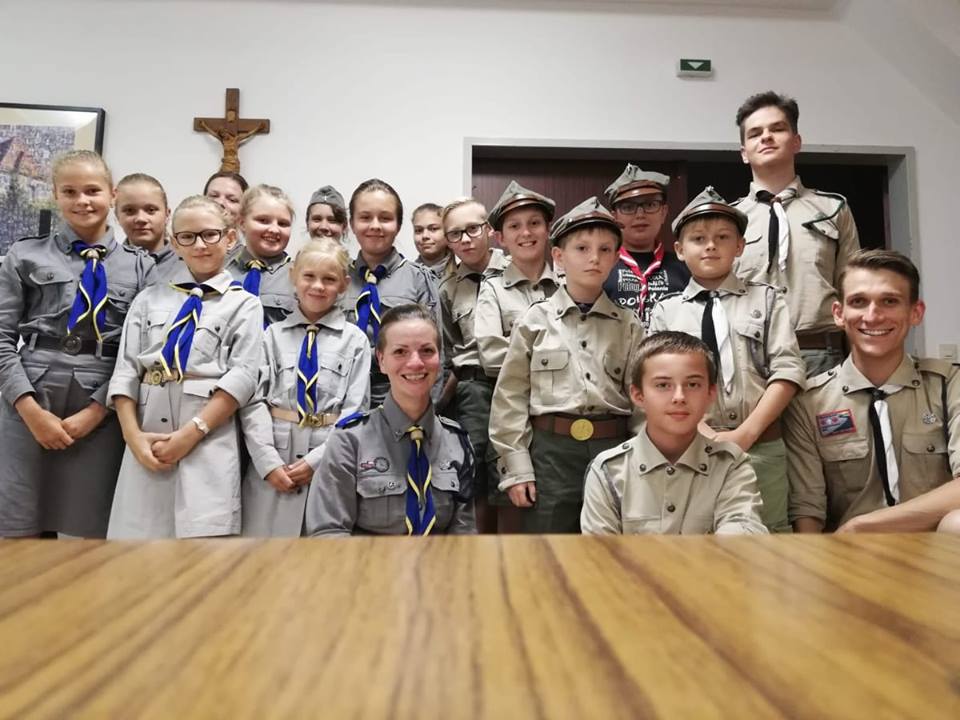 40602477_2460075564008362_6142413947564720128_n